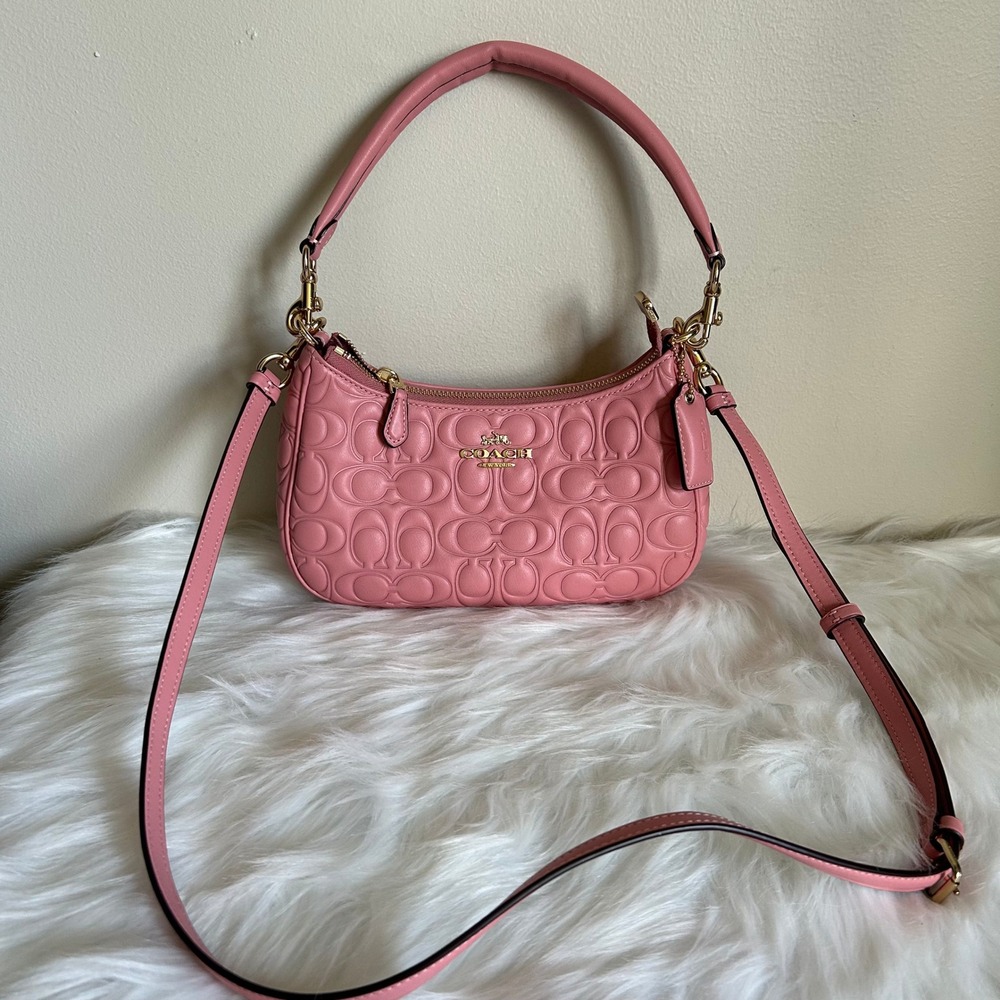 Coach Teri Pink Signature Leather Shoulder Bag Excellent - Picture 2 of 9